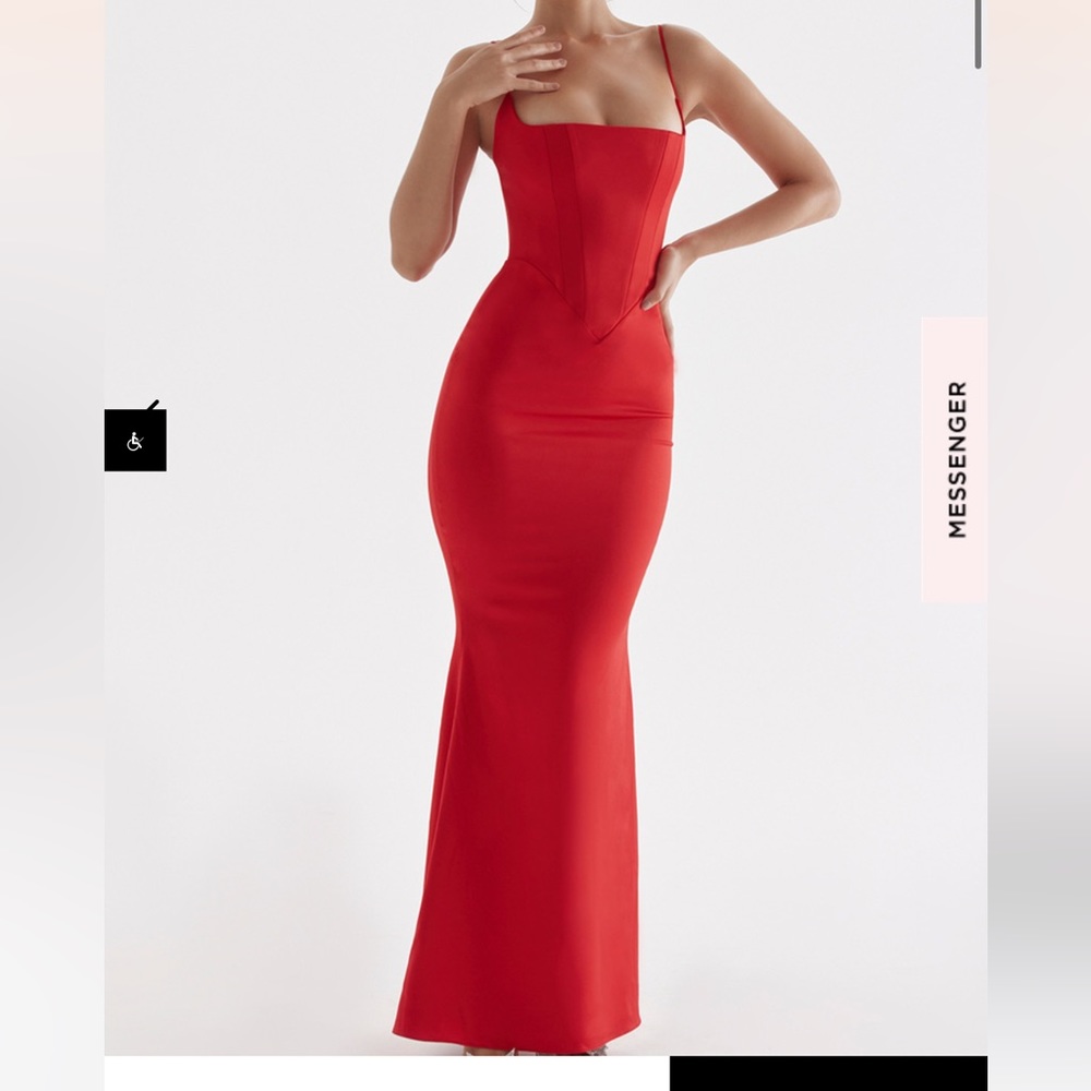 HouseofCB gown, size L - red.
